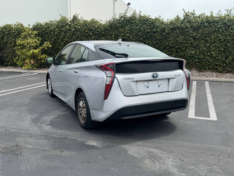 2016 Toyota Prius Two
