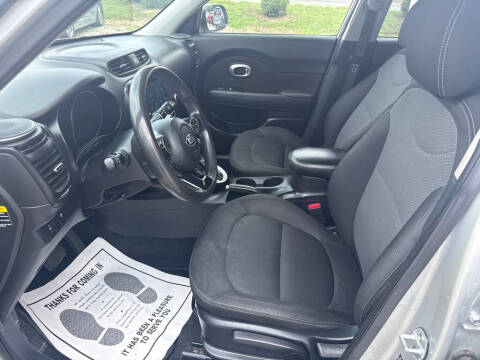 2019 Kia Soul +