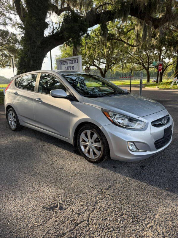 2012 Hyundai Accent SE