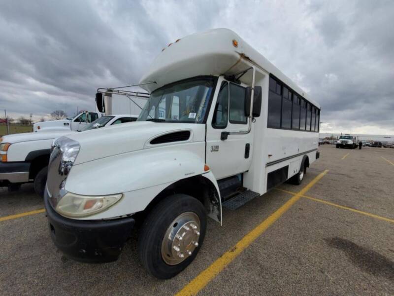 2003 International 3200 Shuttle Bus for sale at Allied Fleet Sales in Saint Louis MO