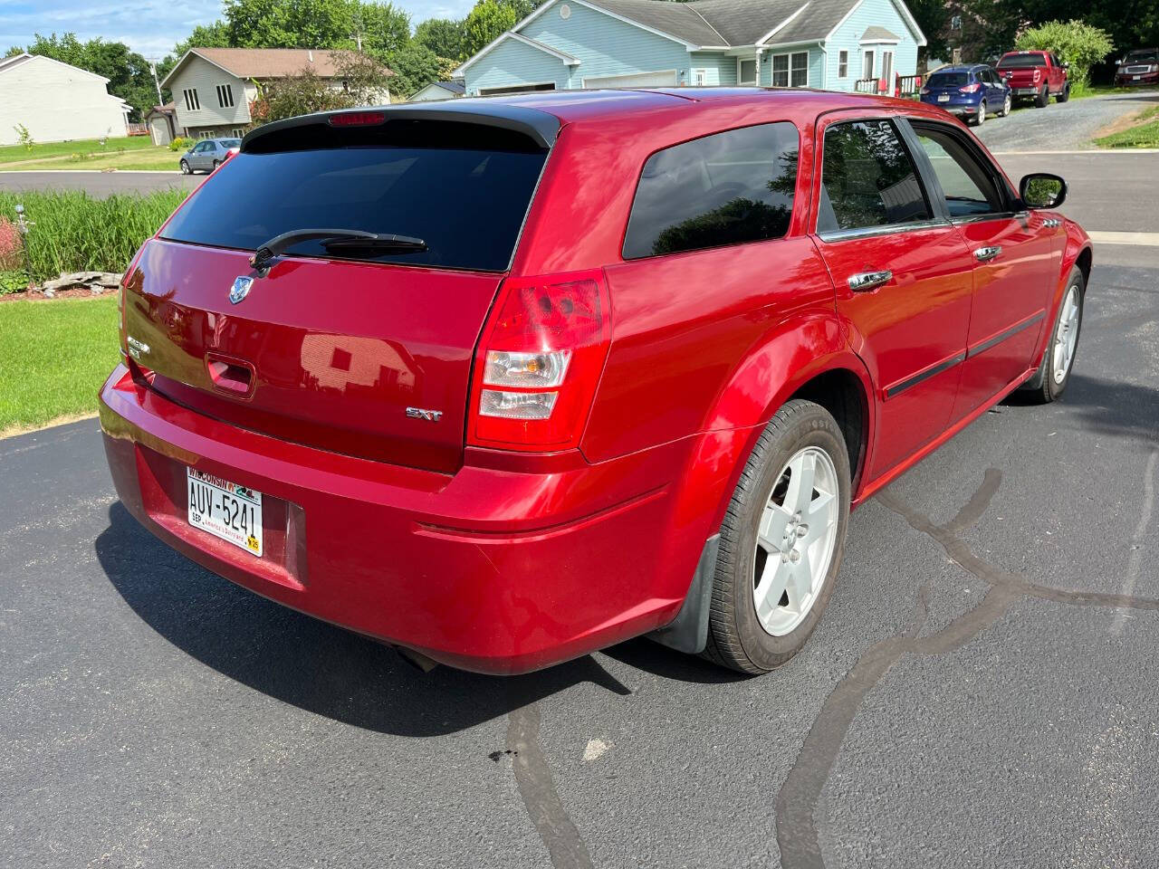 2005 Dodge Magnum 29