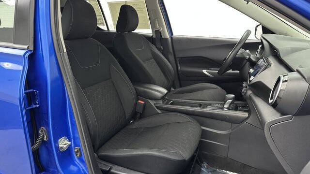 2022 Nissan Kicks SV