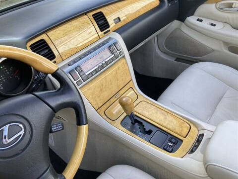 2004 Lexus SC 430