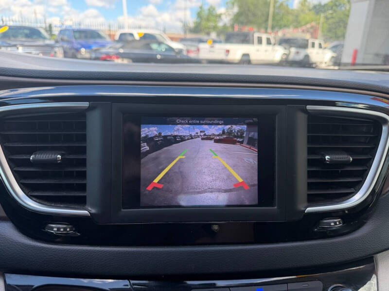 2018 Chrysler Pacifica Touring L