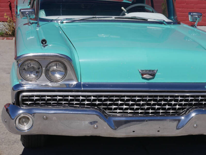 1959 Ford Skyliner