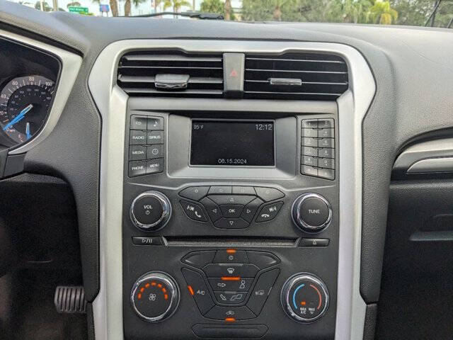 2015 Ford Fusion 17