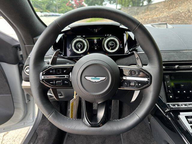 2025 Aston Martin Vantage