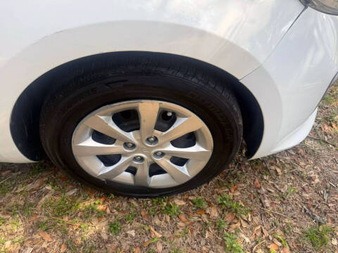 2016 Kia Rio 5-Door LX