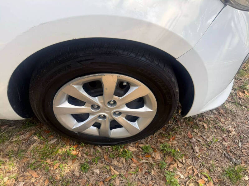 2016 Kia Rio 5-Door LX