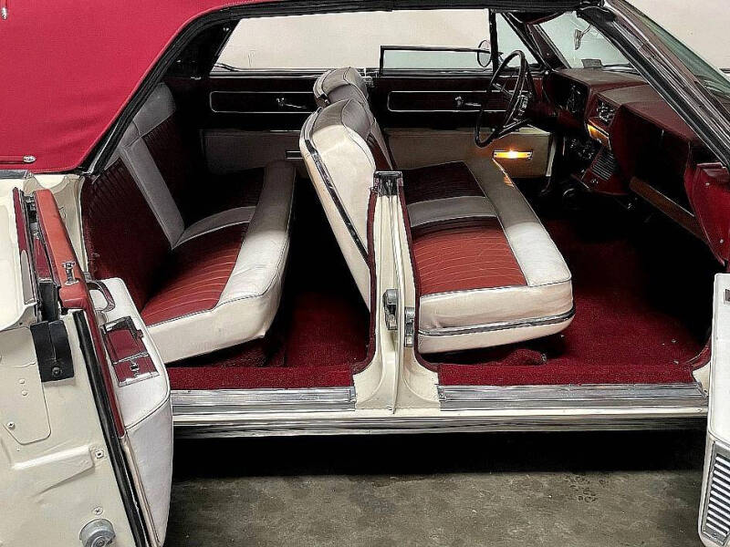 1961 Lincoln Continental