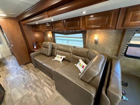 2015 Forest River Georgetown 335DS