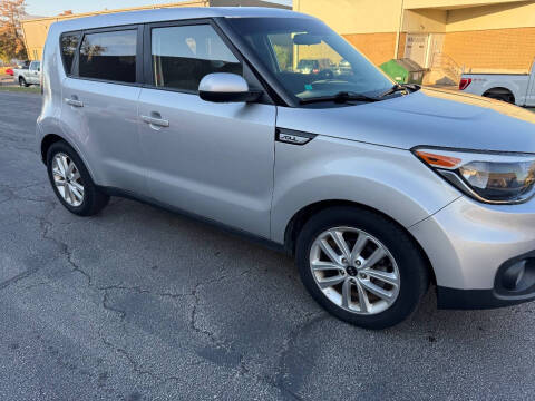 2018 Kia Soul +