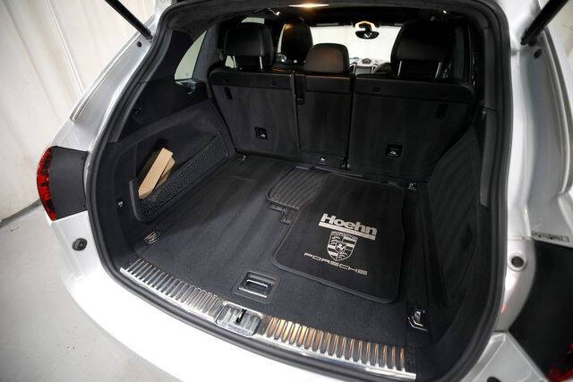 2014 Porsche Cayenne GTS