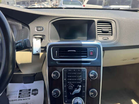 2015 Volvo S60 T5 Drive-E Premier