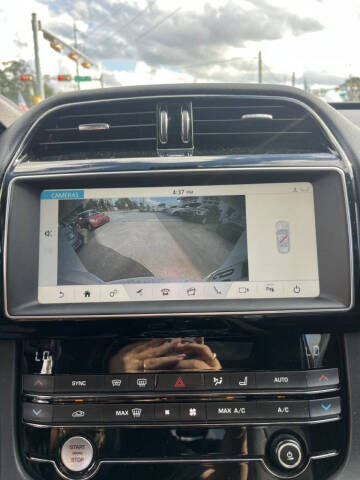 2019 Jaguar F-PACE 25t Premium