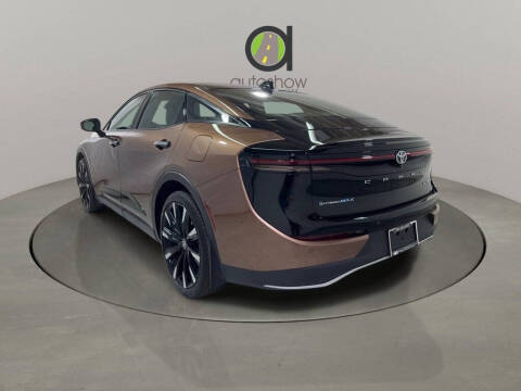 2025 Toyota Crown Platinum