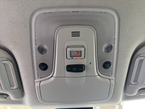 2022 Toyota Prius LE