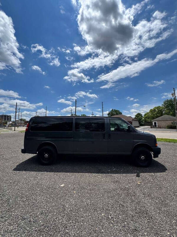 2017 Chevrolet Express LS 3500