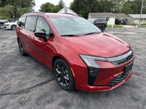 2027 Chrysler Pacifica Select