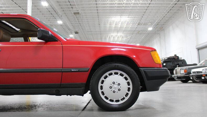 1986 Mercedes-Benz 300-Class 300 E