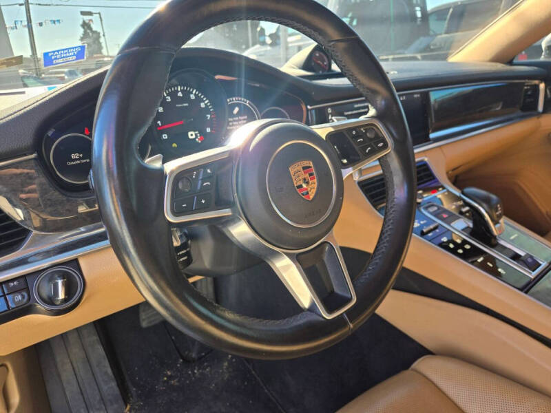 2018 Porsche Panamera