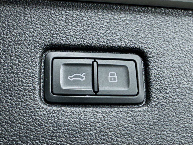 2023 Audi Q7 quattro Premium Plus 55 TFSI