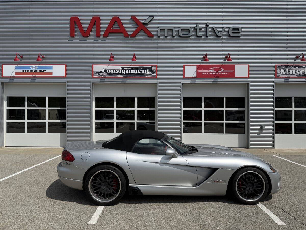 2005 Dodge Viper 2