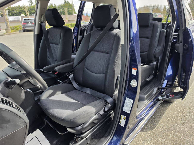 2009 Mazda MAZDA5 Sport