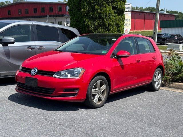 Red 2017 Volkswagen Golf TSI Wolfsburg Edition TSI Wolfsburg Edition 4dr Hatchback 6A 3