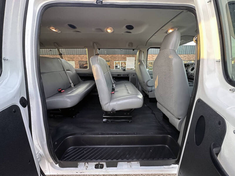 2014 Ford E-Series E-350 SD XL