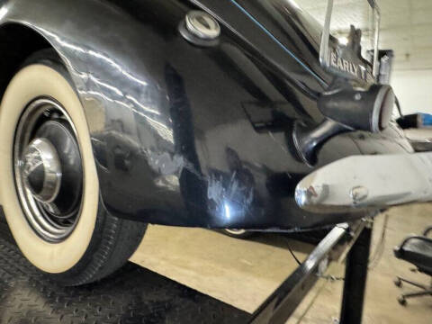 1937 Ford Deluxe