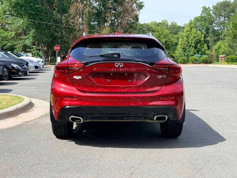 2017 Infiniti QX30 Premium