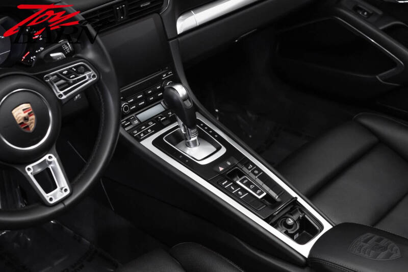 2017 Porsche 911 Carrera