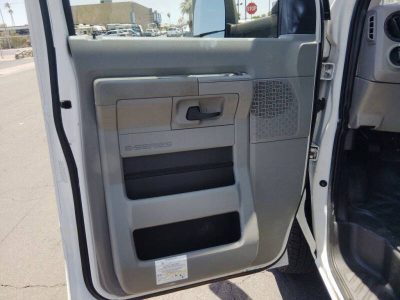 2019 Ford E-Series