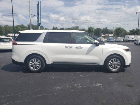 2023 Kia Carnival LX