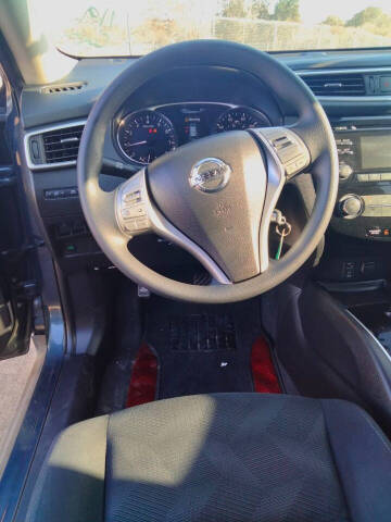 2016 Nissan Rogue SV