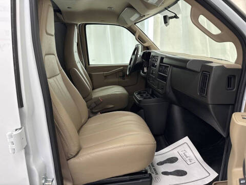 2025 Chevrolet Express 2500