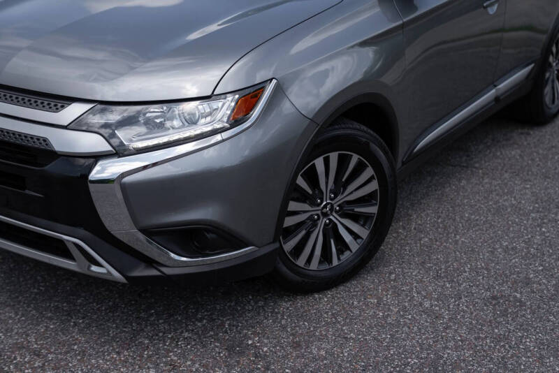 2020 Mitsubishi Outlander ES