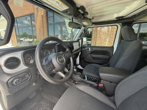 2025 Jeep Gladiator NightHawk
