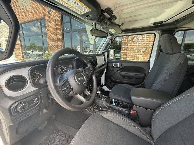 2025 Jeep Gladiator NightHawk