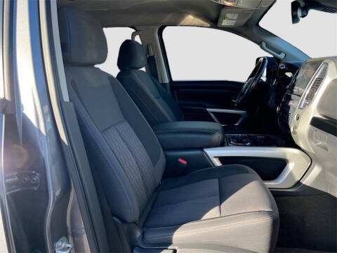 2020 Nissan Titan SV