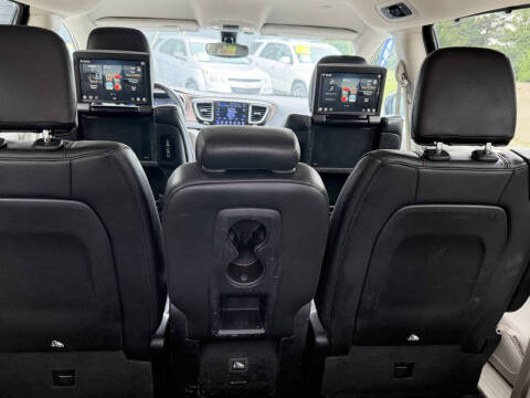 2017 Chrysler Pacifica Touring-L Plus