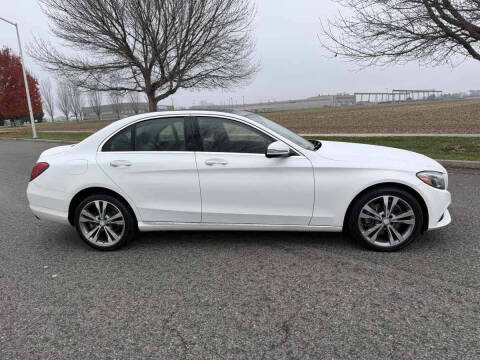2016 Mercedes-Benz C-Class