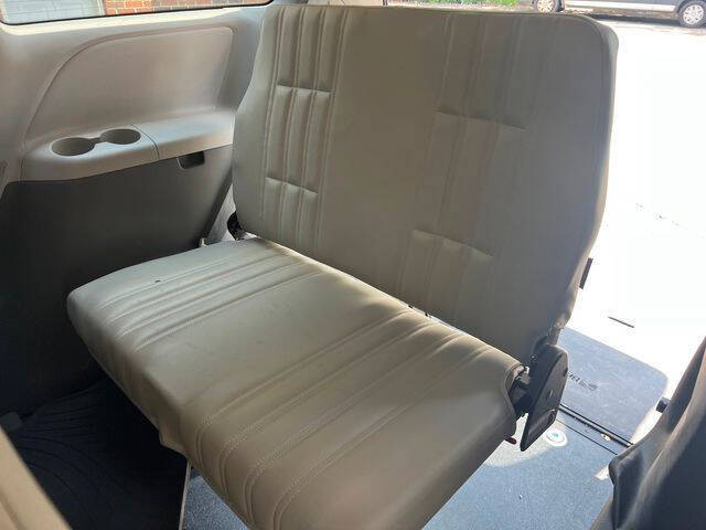 2020 Toyota Sienna L 7-Passenger