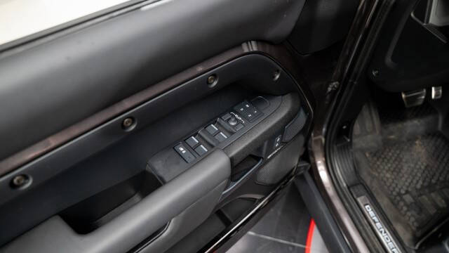 2025 Land Rover Defender
