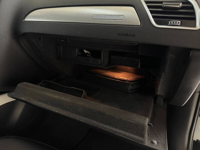 2016 Audi A4 2.0T quattro Premium