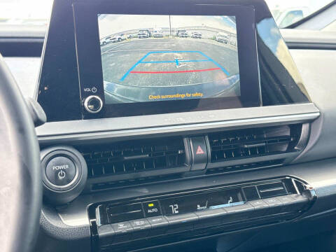 2024 Toyota Prius LE