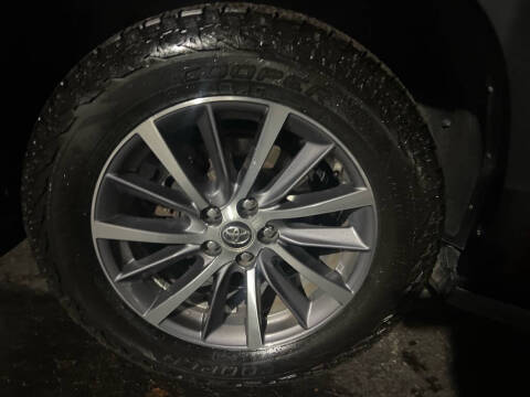 2017 Toyota Highlander SE