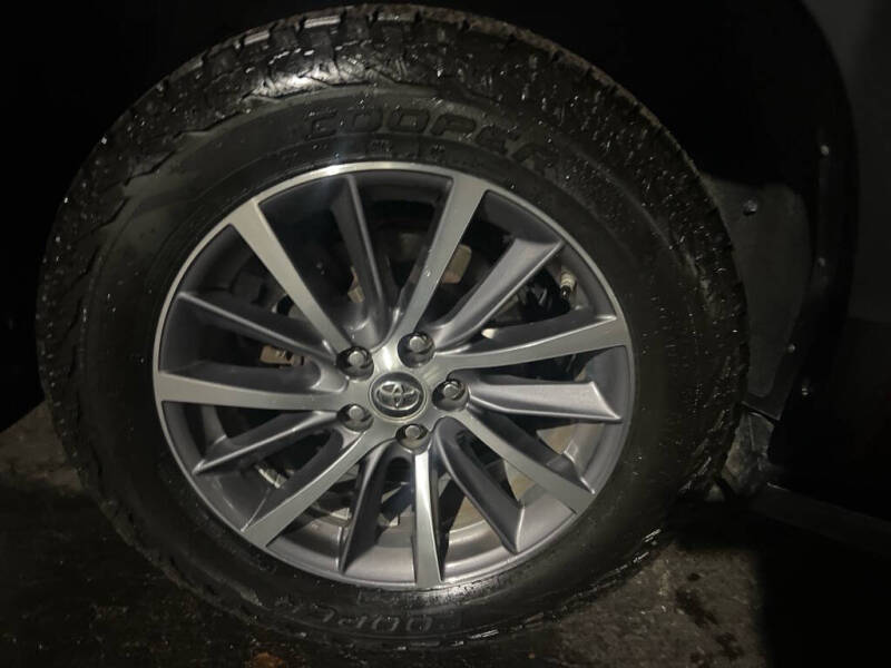 2017 Toyota Highlander SE