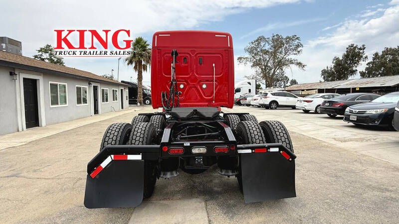 2020 Freightliner Cascadia